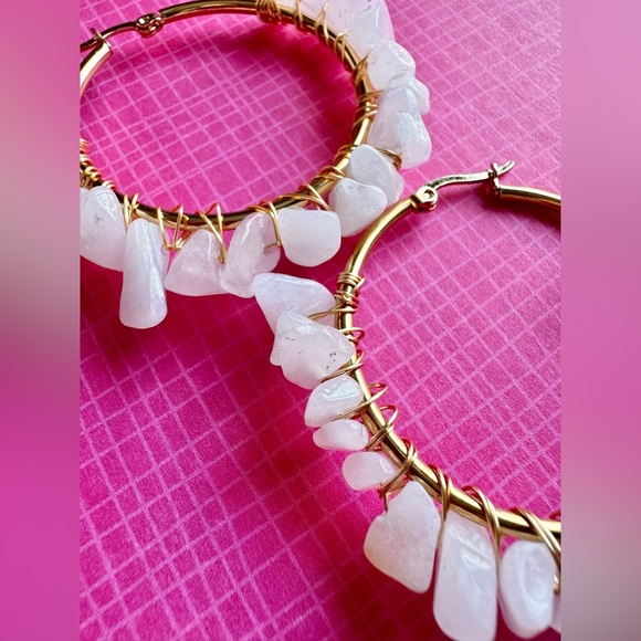 New Natural Brazilian Frosty Snow White Quartz Crystal Gold Tone Hoop Earrings - Picture 3 of 9